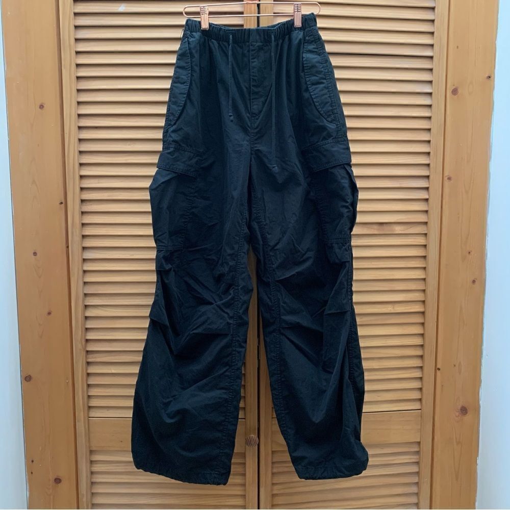 TNA Aritzia Black Cargo Pants Size small